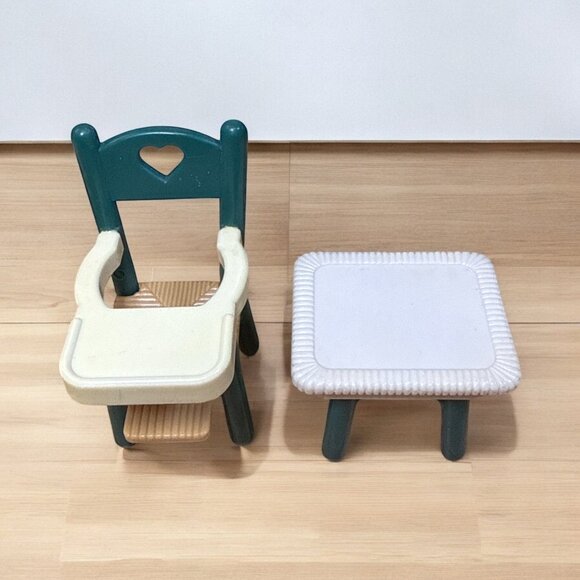 Vintage Fisher-Price Loving Family Dream Dollhouse High Chair & Coffee Table - Picture 1 of 4